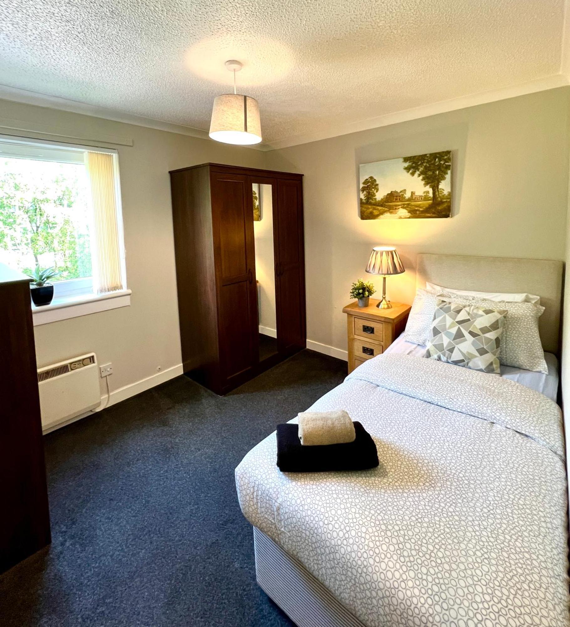 Spacious 2 Bed-Flat In Glasgow City - Free Parking Exterior foto